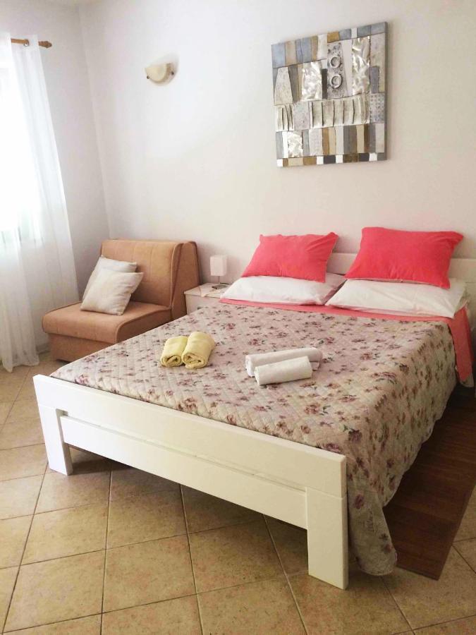 Apartmani Nadija Rovinj Exterior foto